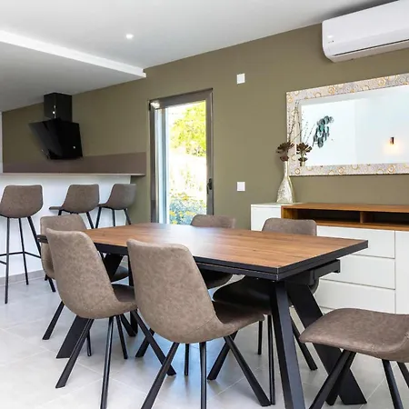 Villa Orada 25 House - Luxurious & Games & Privat Pool & Gym *