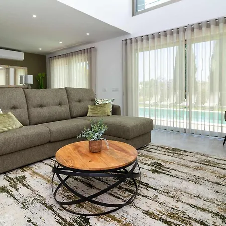 Villa Orada 25 House - Luxurious & Games & Privat Pool & Gym