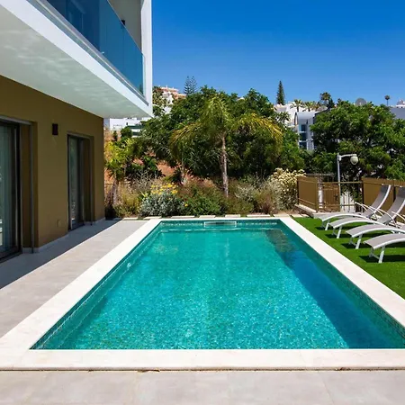 Orada 25 House - Luxurious & Games & Privat Pool & Gym *